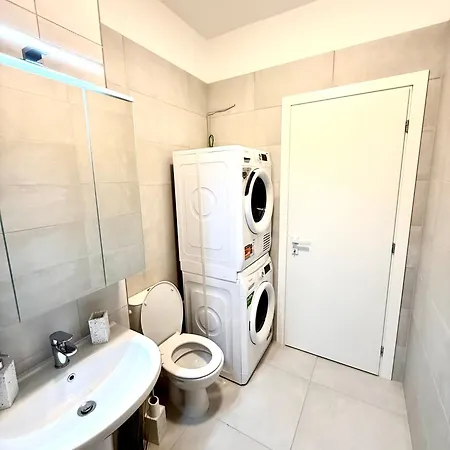 Rulu Plaza Mall Apartment