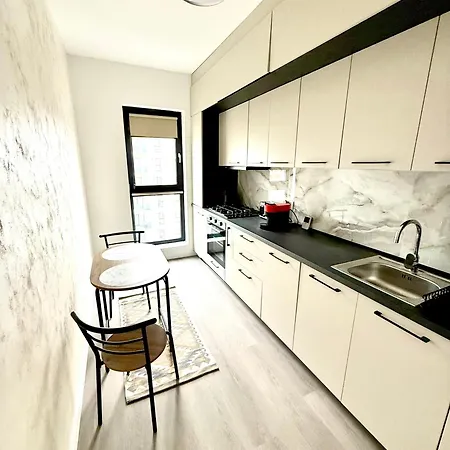 Rulu Plaza Mall * בוקרשט